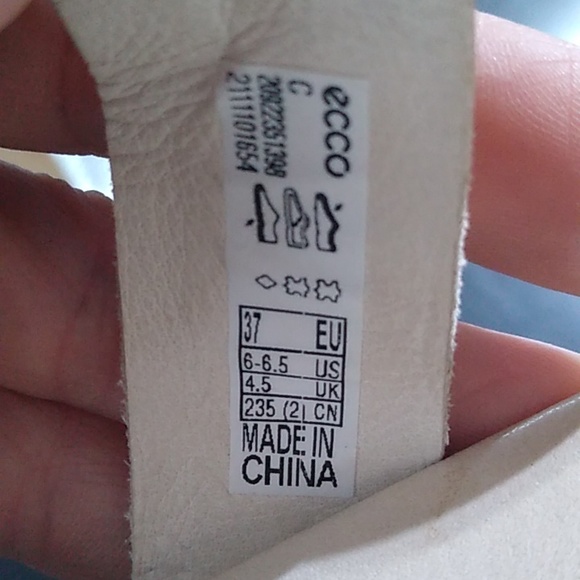 ECCO SIMPIL LEATHER SANDAL VALCRO CLOSURE SIZE 37 CREAM AND SILVER - Picture 10 of 11